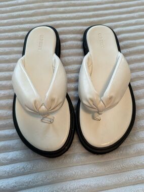 Old Navy White Knotted Thong Sandals with Black Sole